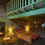 La Cour Carree Hotel 3*