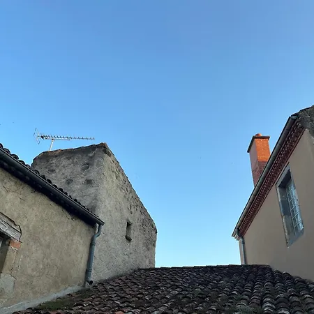 Hotel La Cour Carrée Perrier
