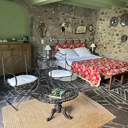Hotel La Cour Carree